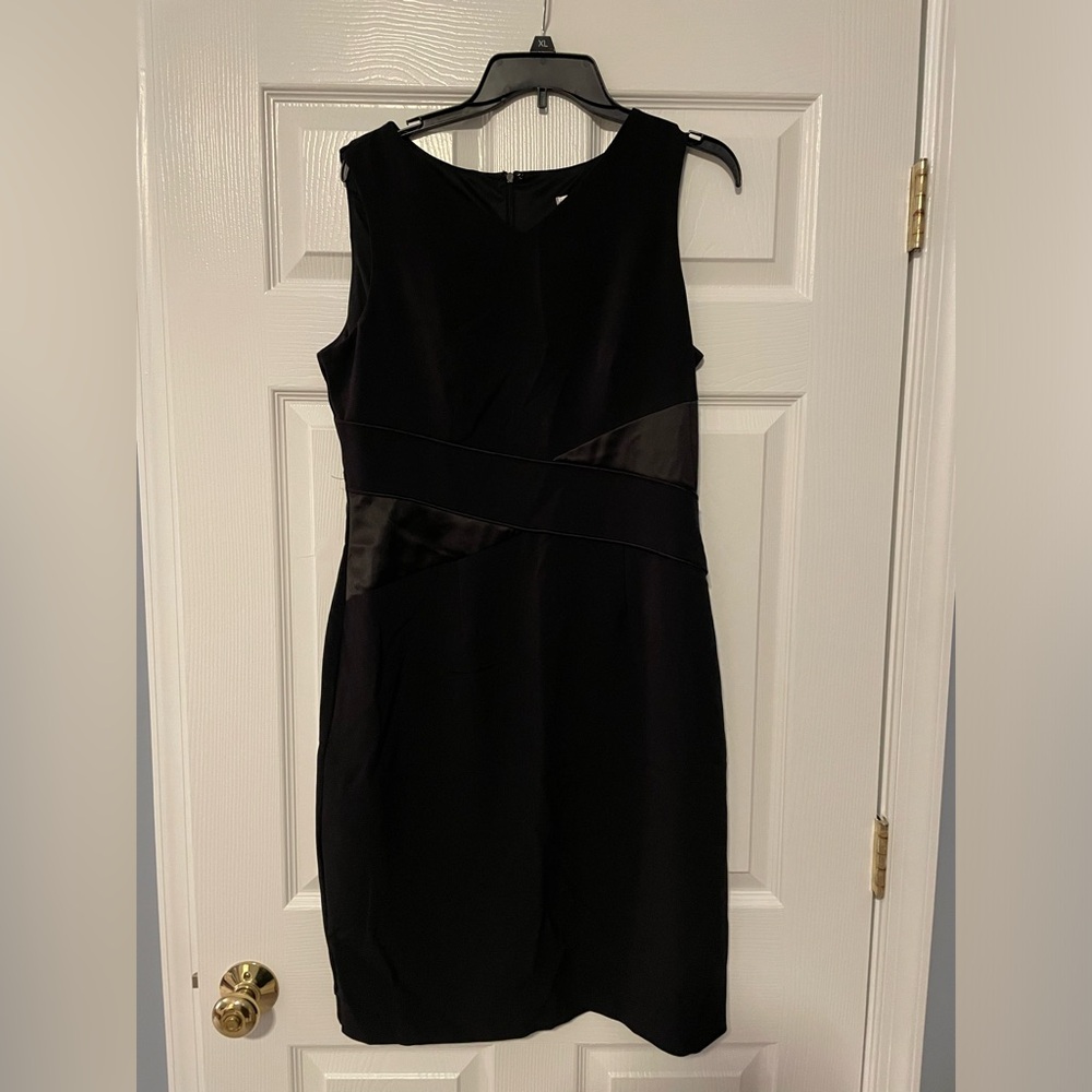 Sandra Darren black dress Size 12